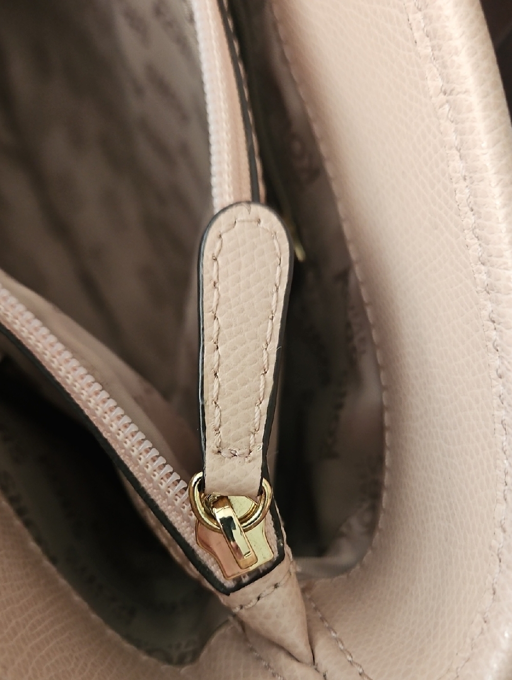 Michael Kors Jet Set Travel Tote In Ballet Pink Excellant Condition - Picture 9 of 9
